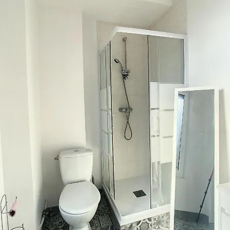 Superbe Studio Centre Ville Tout Equipe Wifi 4pers Appartement *